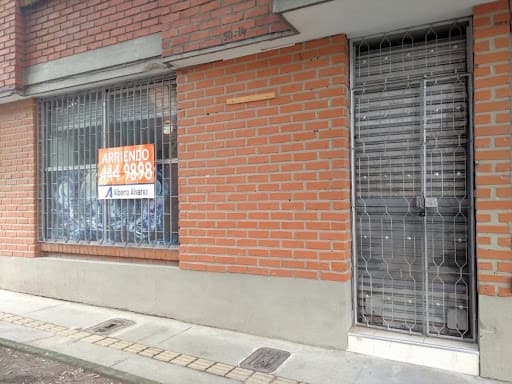 Local en arriendo en Estadio, Laureles, Medellín — foto 1 de 10