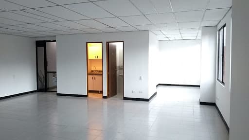 Oficina en arriendo en Laureles, Medellín — foto 1 de 15