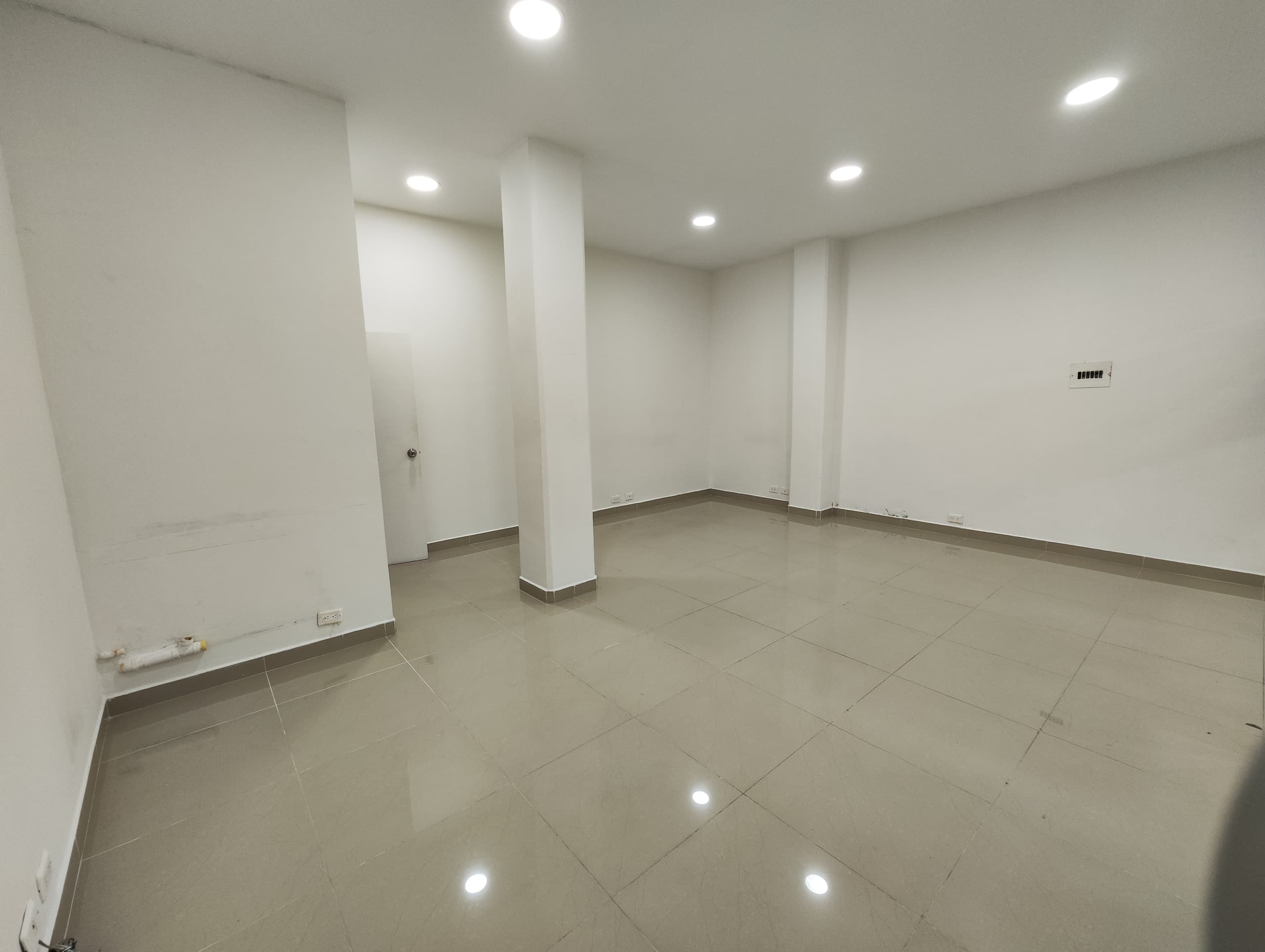 Local en arriendo en Centro, Medellín — foto 4 de 8