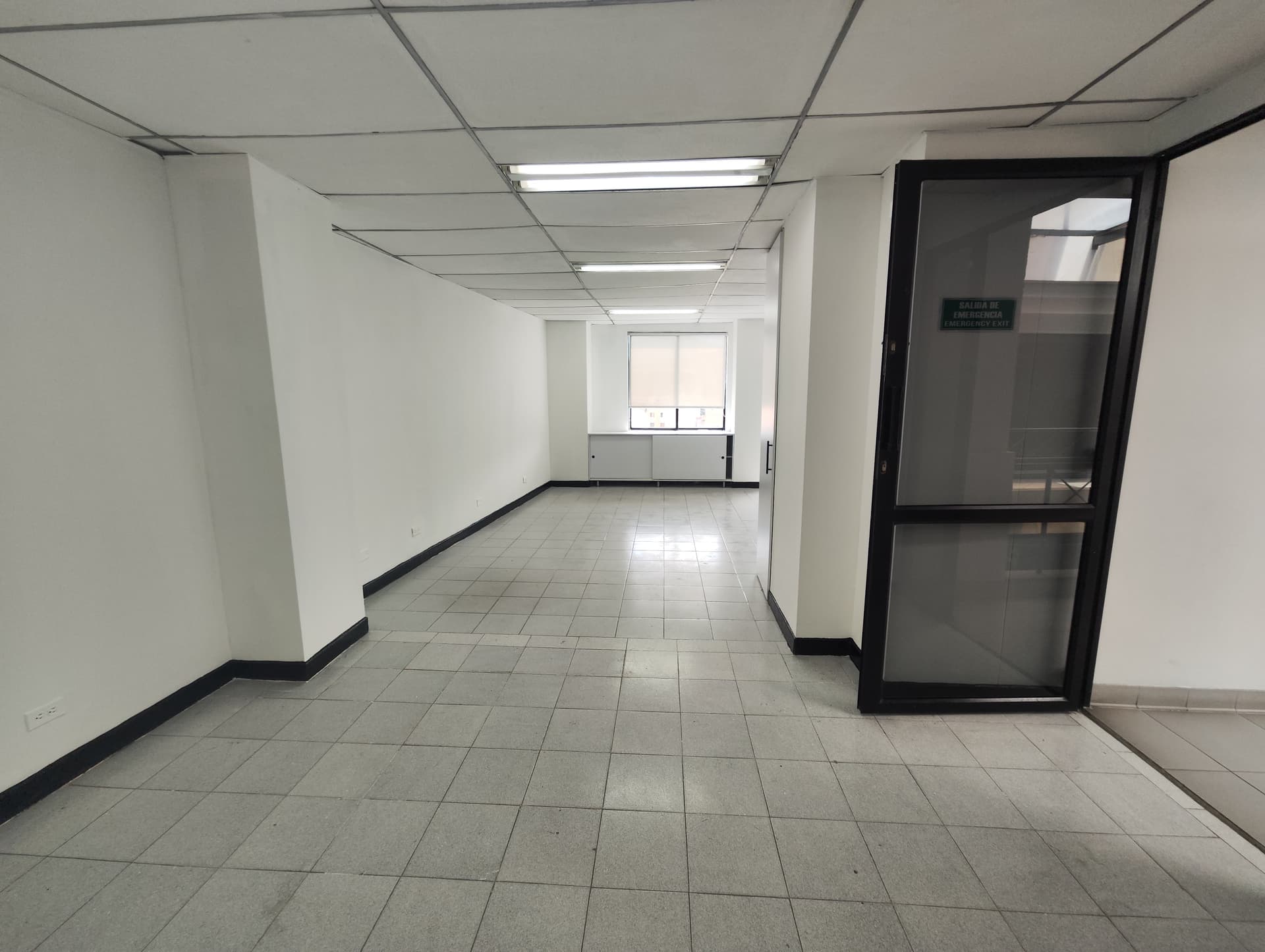 Oficina en arriendo en Laureles Medellín — foto 1 de 8