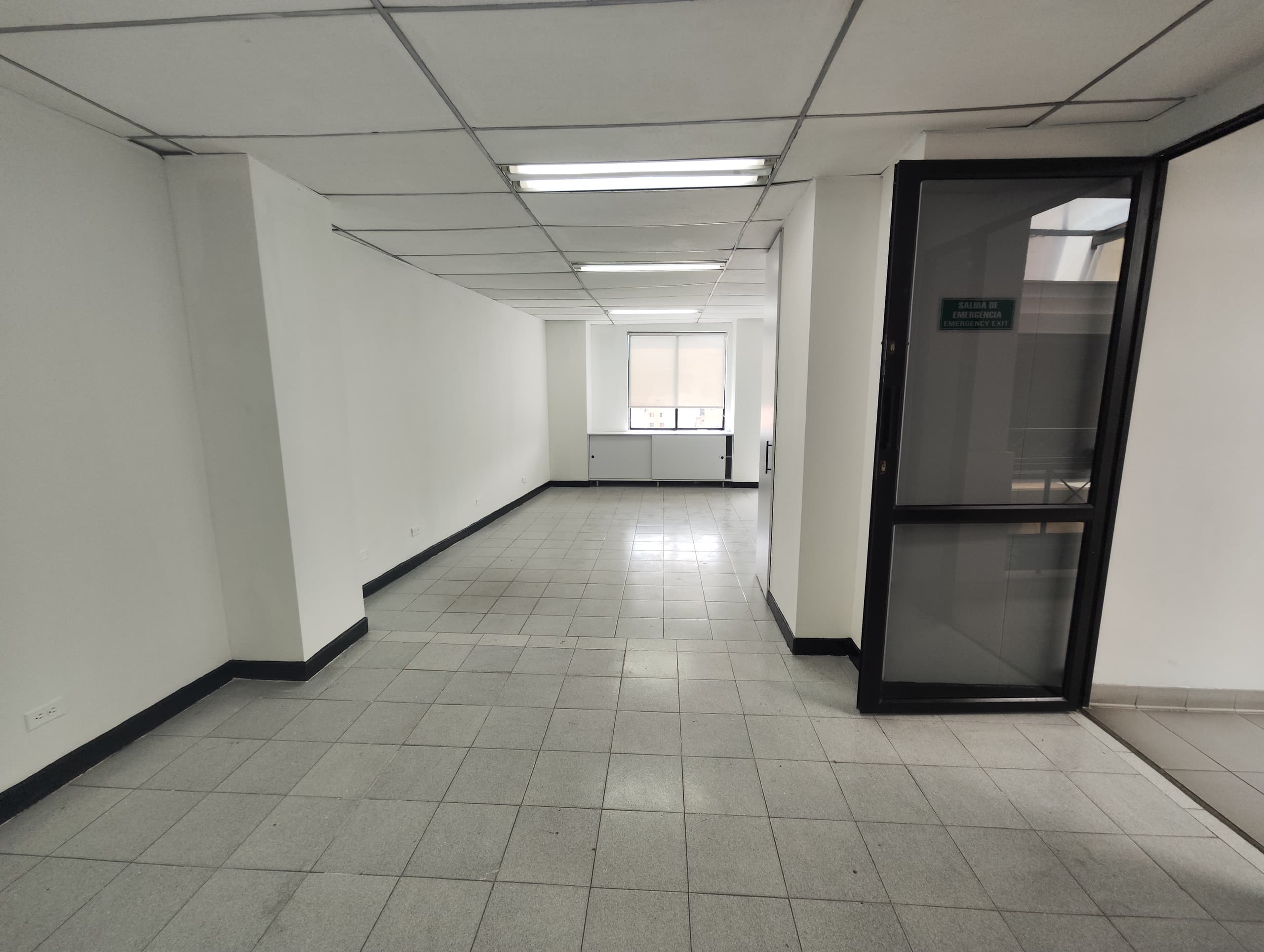 Oficina en arriendo en Laureles Medellín — foto 1 de 8