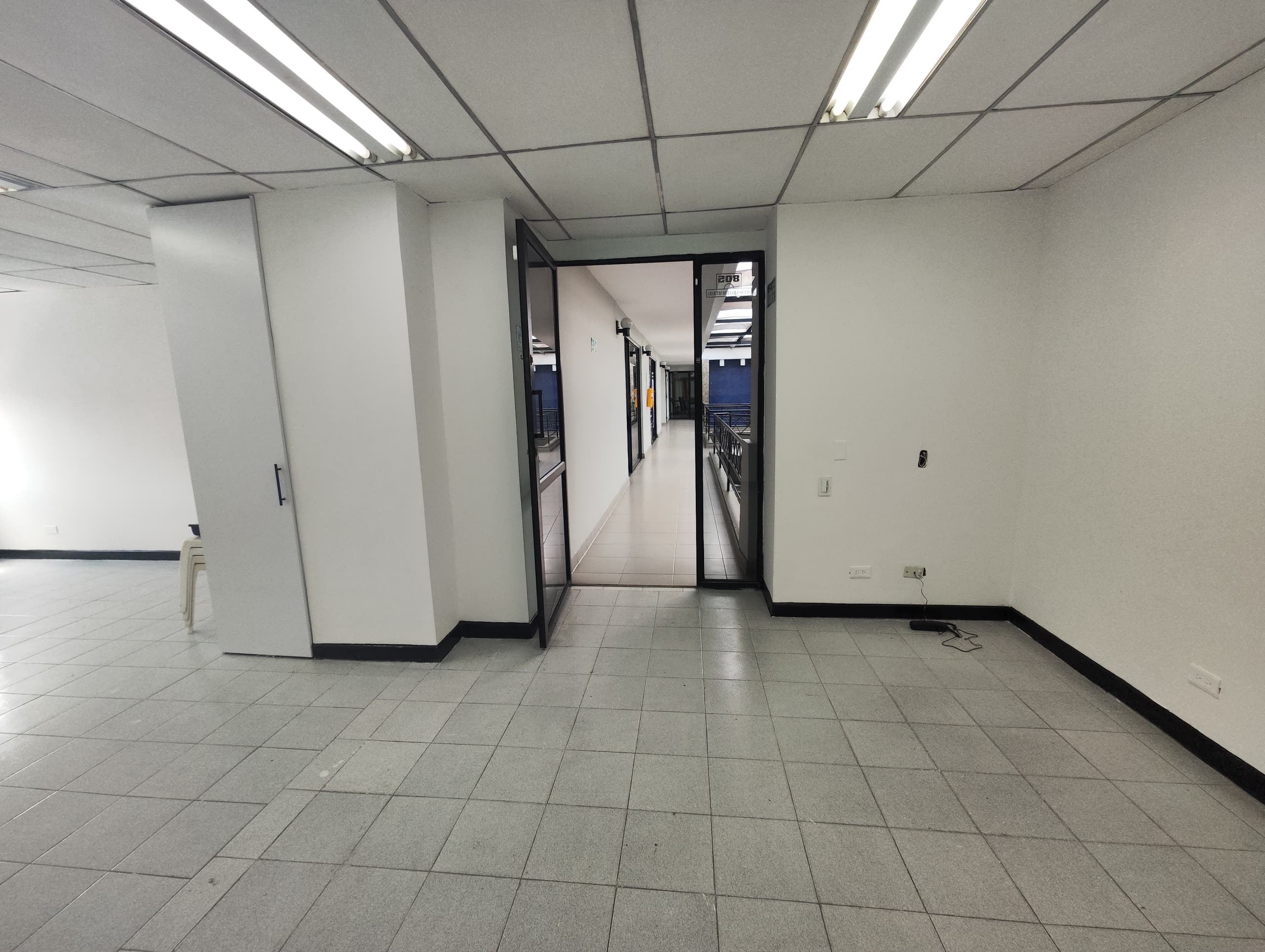 Oficina en arriendo en Laureles Medellín — foto 3 de 8