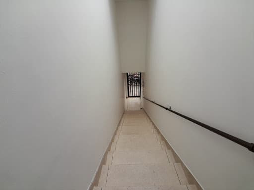 Oficina en arriendo en Conquistadores, Laureles, Medellín — foto 1 de 10