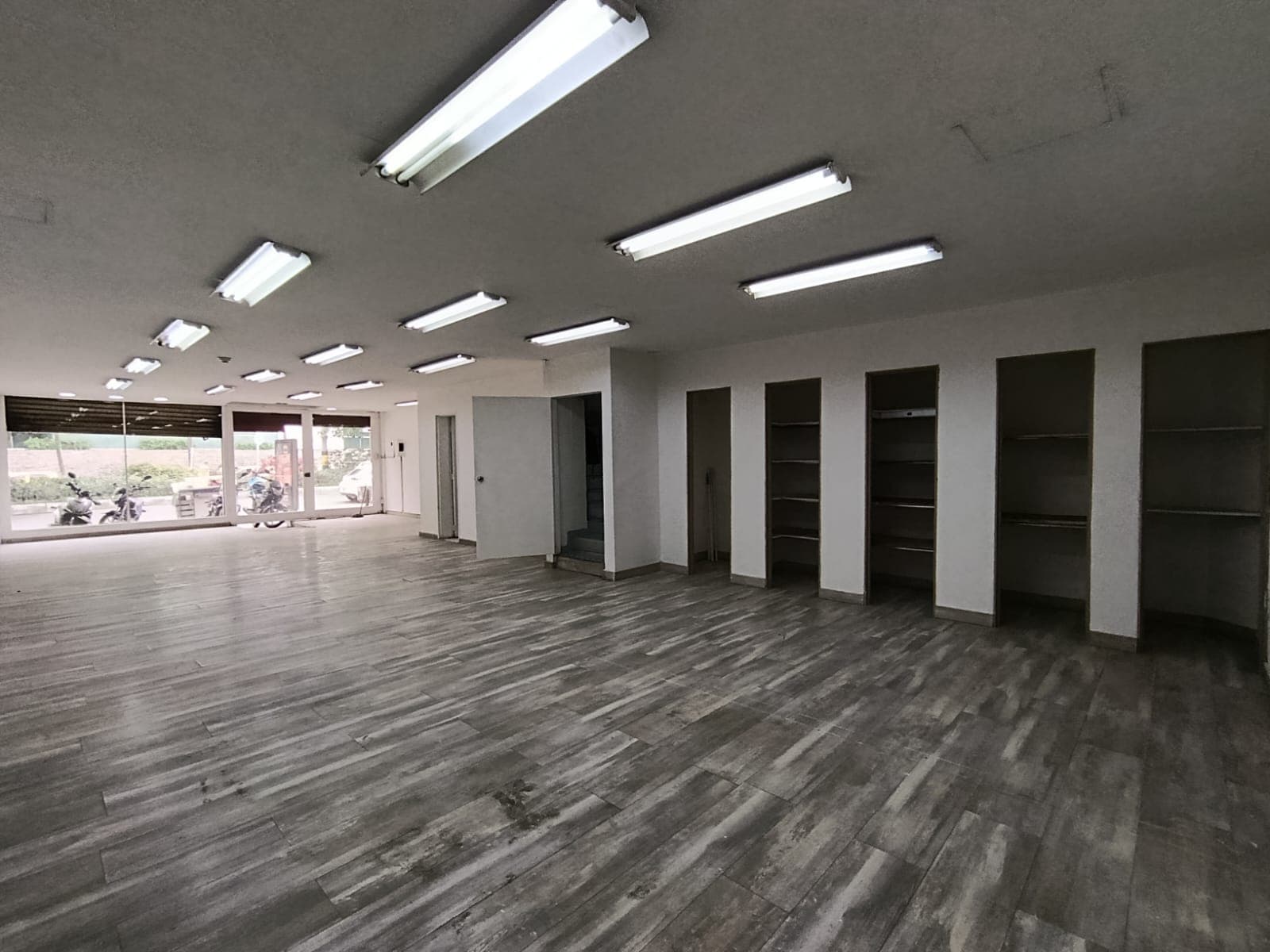 Local en arriendo en Centro, Medellín — foto 1 de 12