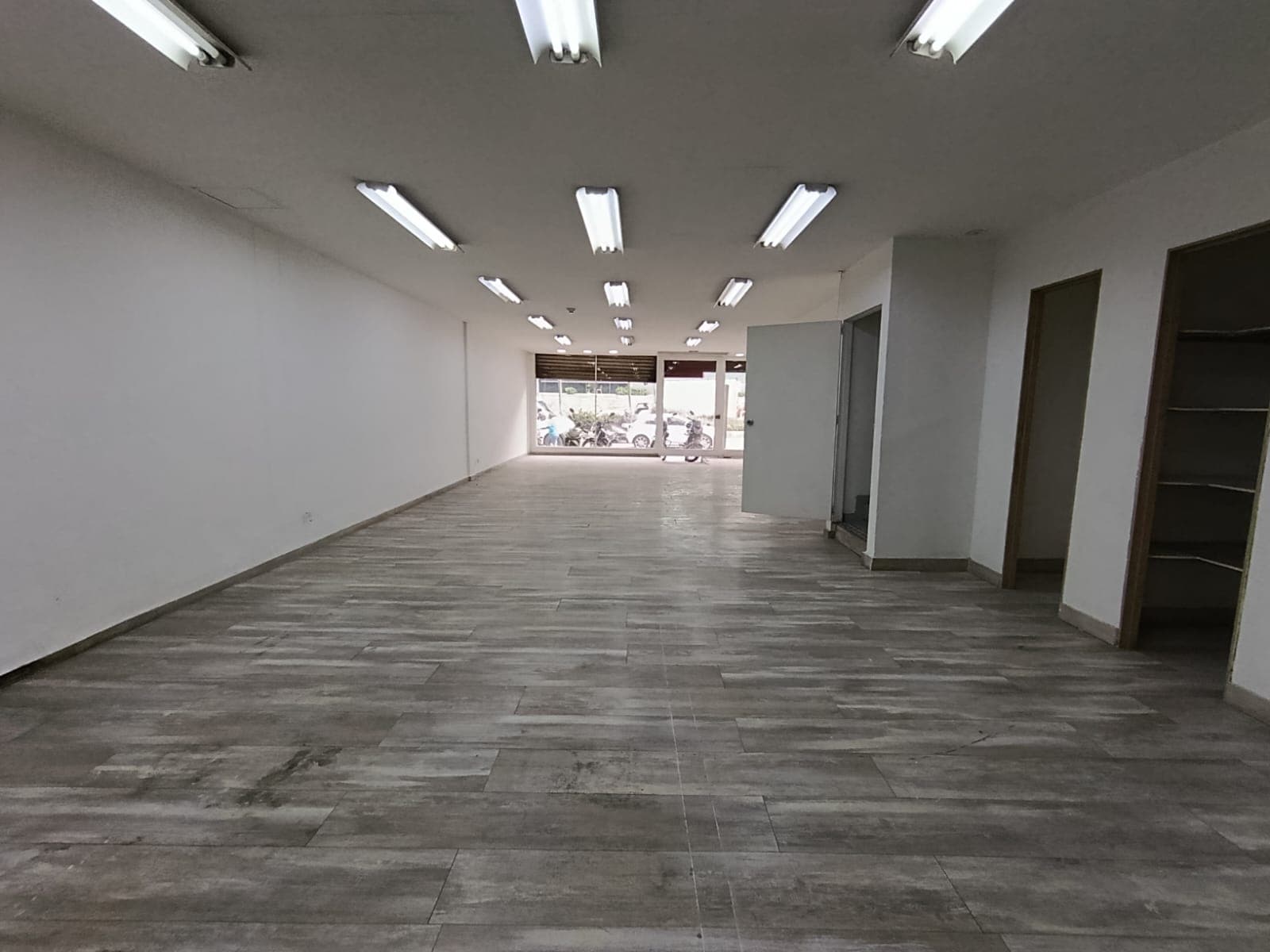 Local en arriendo en Centro, Medellín — foto 2 de 12