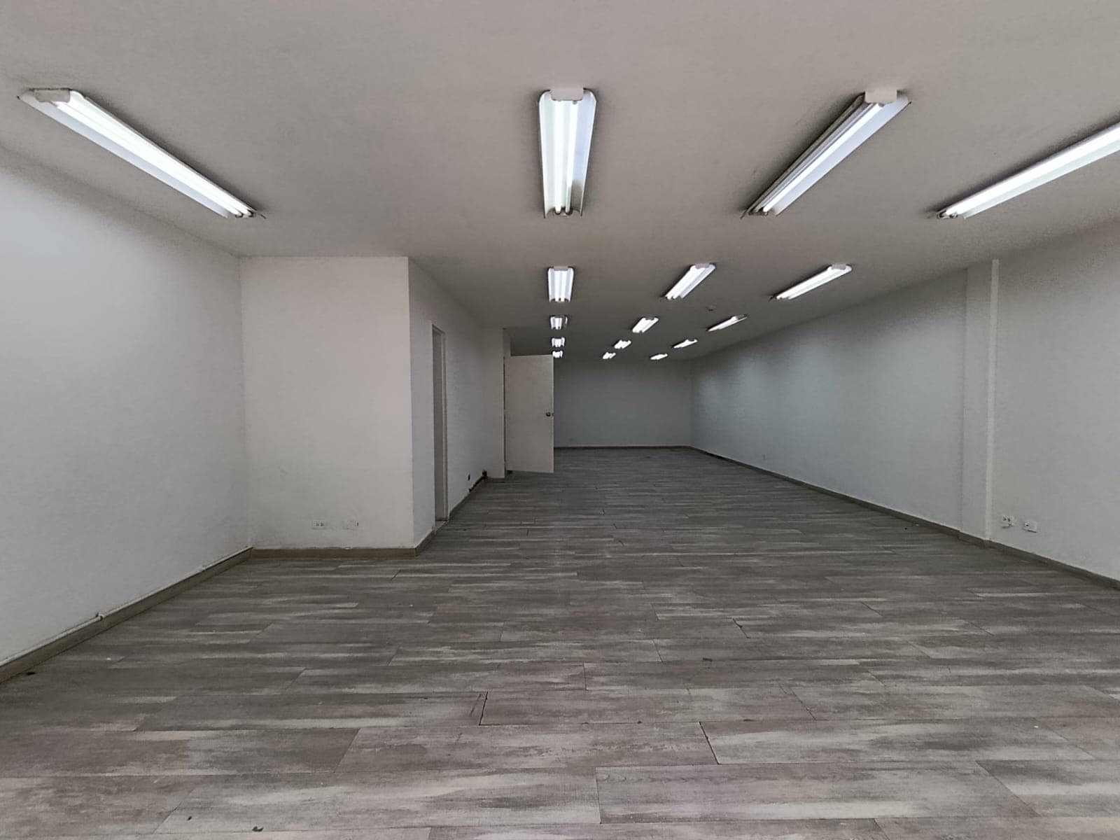 Local en arriendo en Centro, Medellín — foto 5 de 12