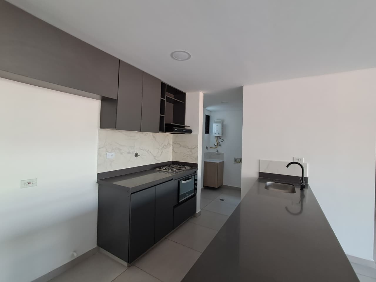 Apartamento en arriendo en La Palma, Belen, Medellín — foto 1 de 20