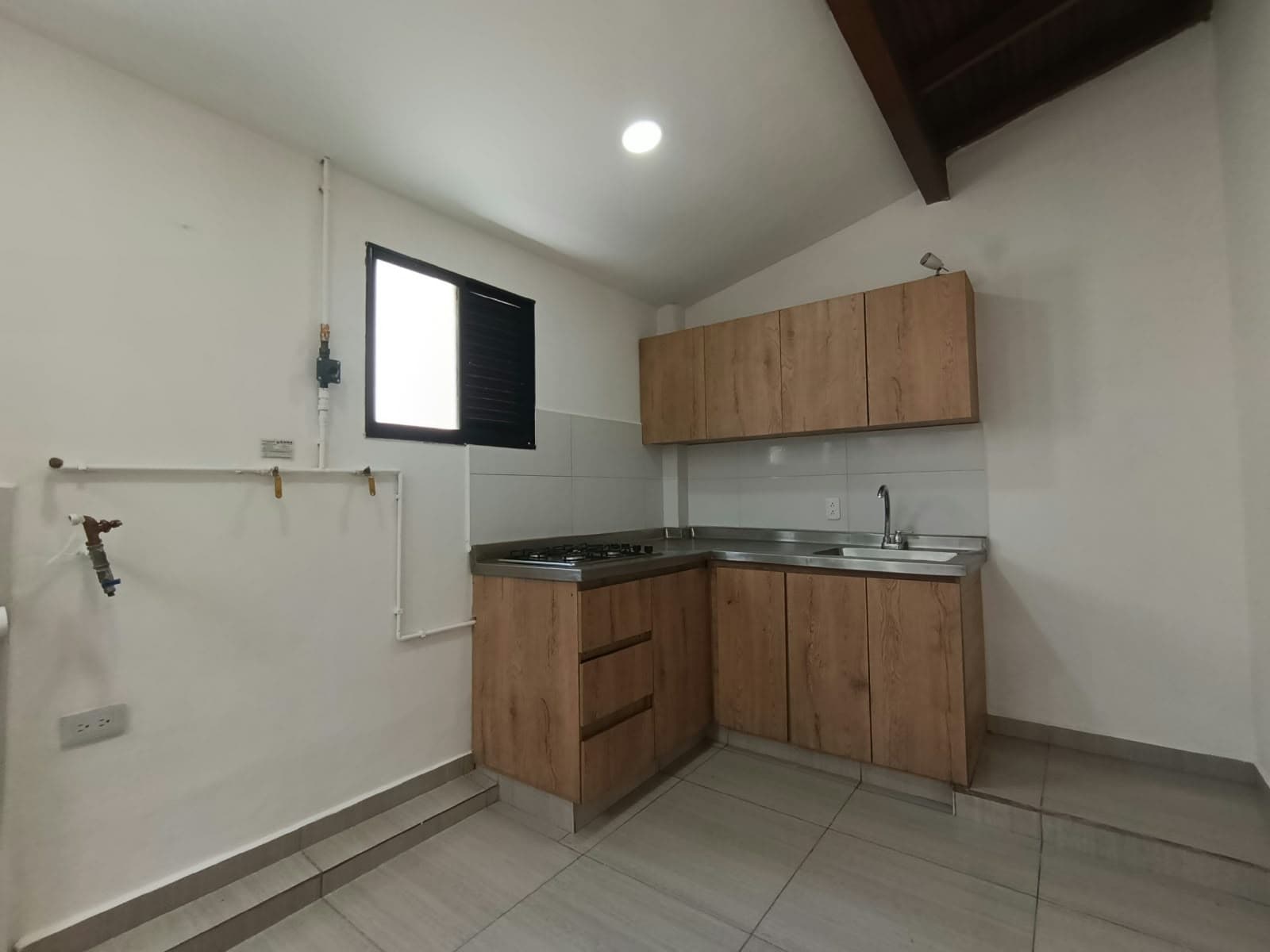 Apartamento en arriendo en Buenos Aires, Centro, Medellín — foto 1 de 14