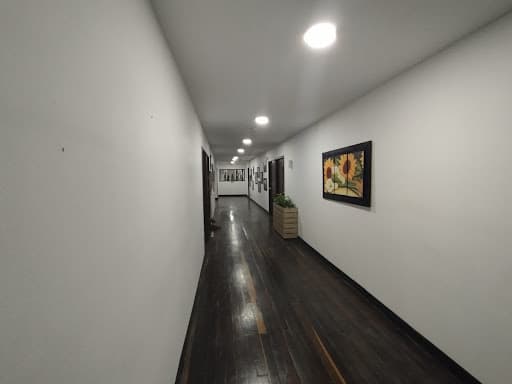 Oficina en arriendo en La Candelaria, Centro, Medellín — foto 2 de 9