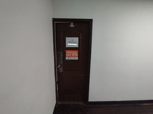 Oficina en arriendo en La Candelaria, Centro, Medellín — foto 3 de 9