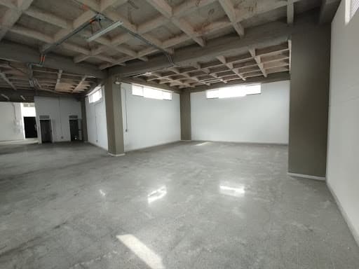 Bodega en arriendo en San Bernardo, Belen, Medellín — foto 1 de 8