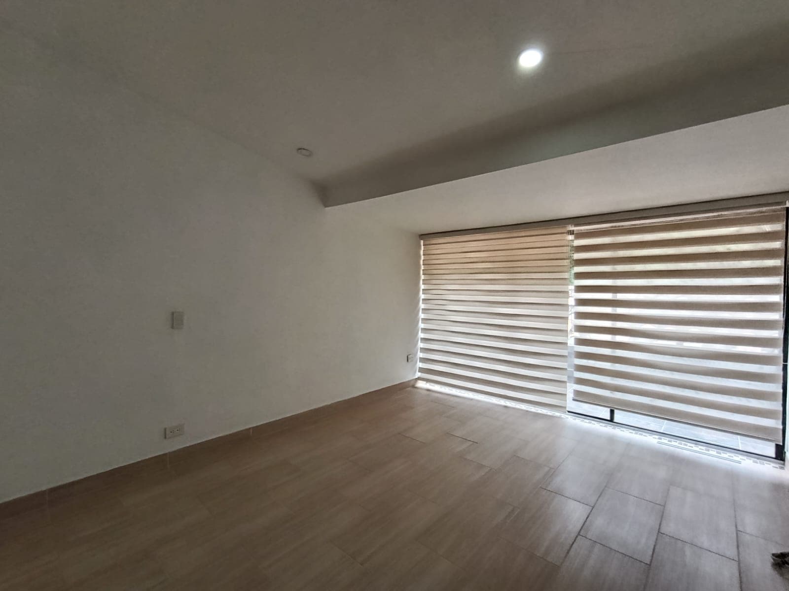 Casa Vivienda en arriendo en El Tesoro, El Poblado, Medellín — foto 3 de 20