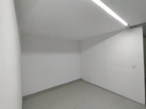 Local en arriendo en La Candelaria, Centro, Medellín — foto 4 de 8