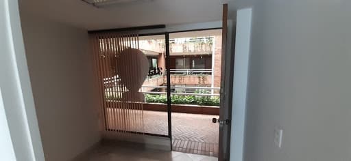 Oficina en arriendo en Parque, El Poblado, Medellín — foto 4 de 6
