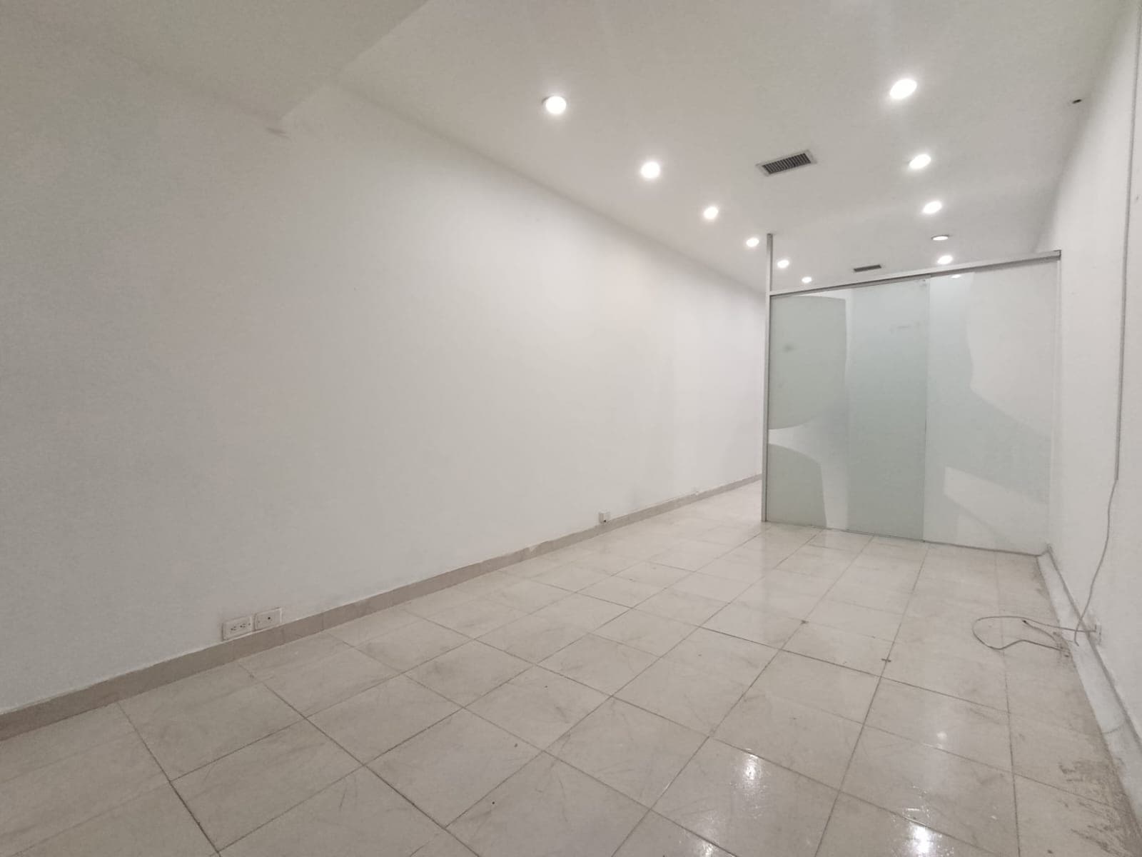 Local en arriendo en San Diego, El Poblado, Medellín — foto 5 de 12