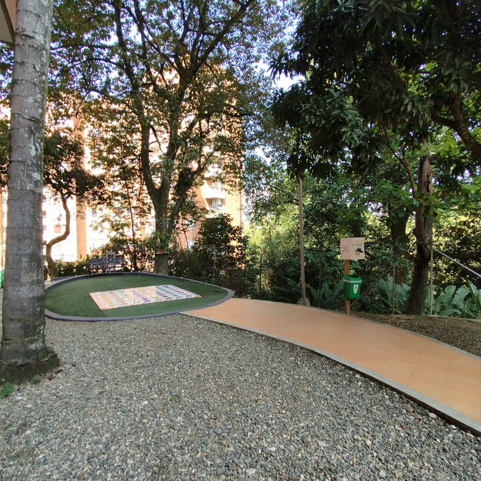 Apartamento en arriendo en Castropol, El Poblado, Medellín — foto 1 de 16