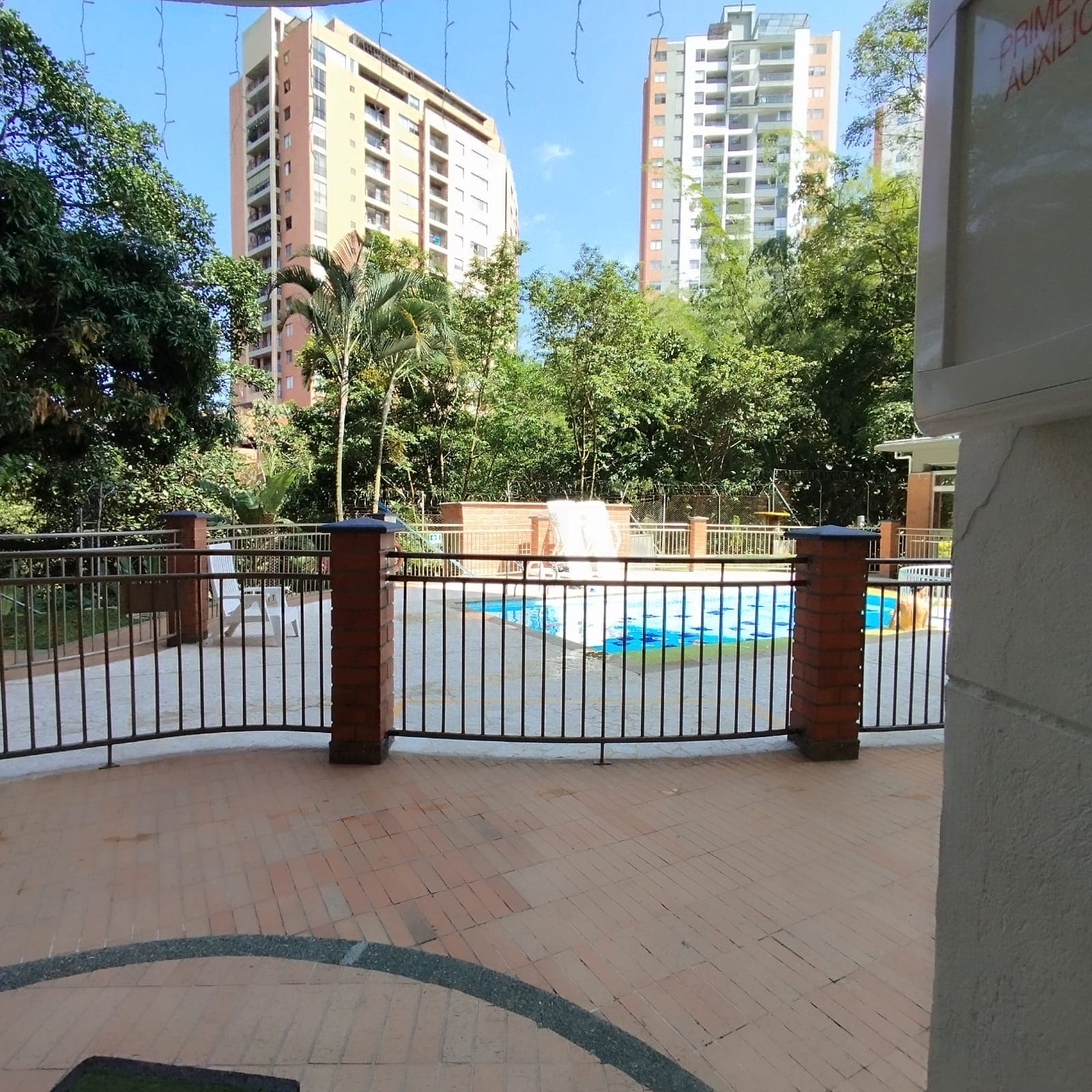 Apartamento en arriendo en Castropol, El Poblado, Medellín — foto 2 de 16