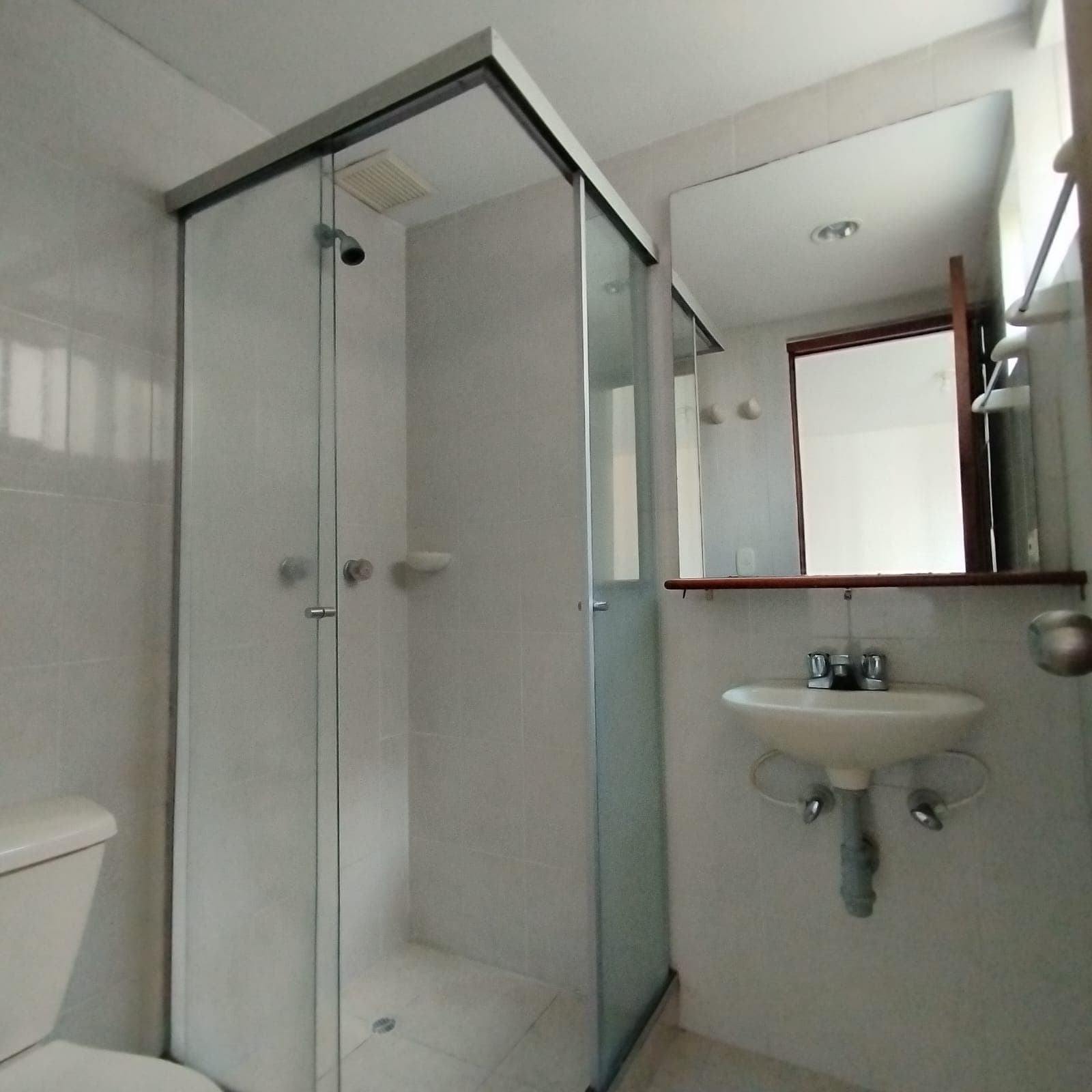 Apartamento en arriendo en Castropol, El Poblado, Medellín — foto 4 de 16