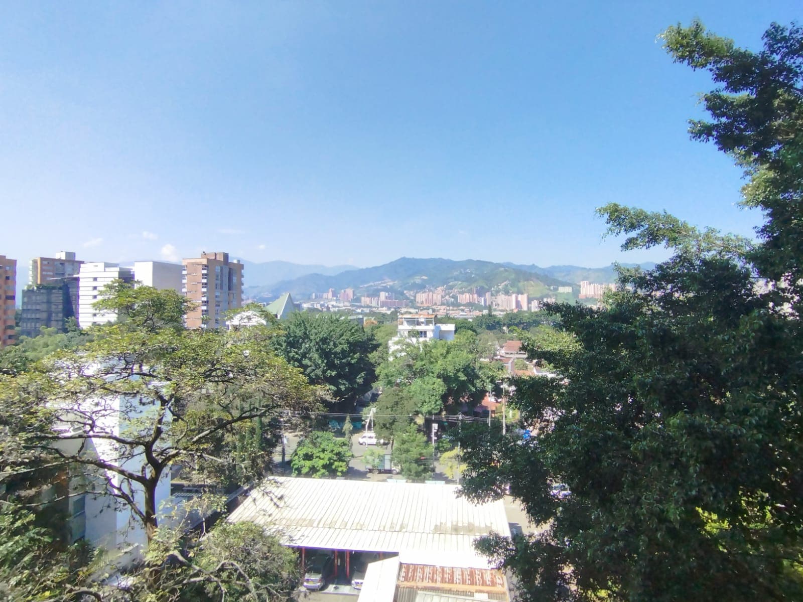 Apartamento en arriendo en Santa María de los Ángeles, El Poblado, Medellín — foto 5 de 16