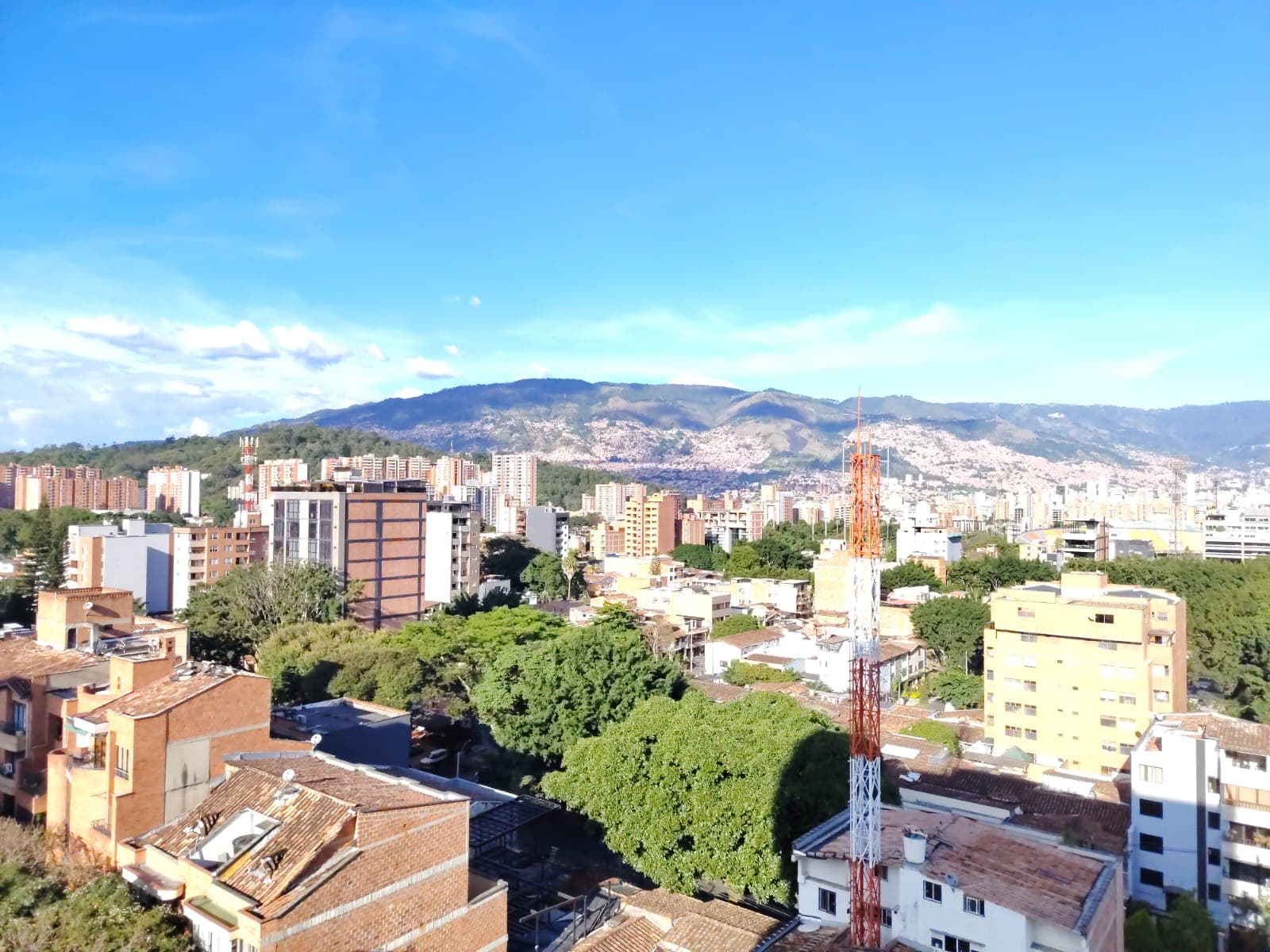 Apartamento en arriendo en Estadio, Laureles, Medellín — foto 1 de 20