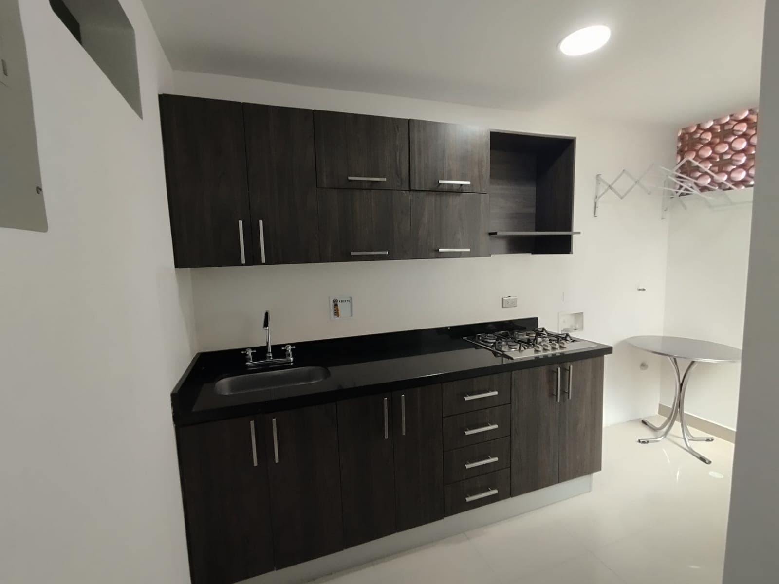 Apartaestudio en arriendo en Estadio, Laureles, Medellín — foto 2 de 8
