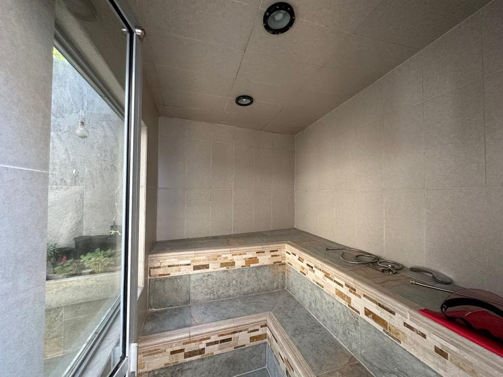 Casa Vivienda en arriendo en Altos Del Cola Del Zorro, El Poblado, Medellín — foto 2 de 20