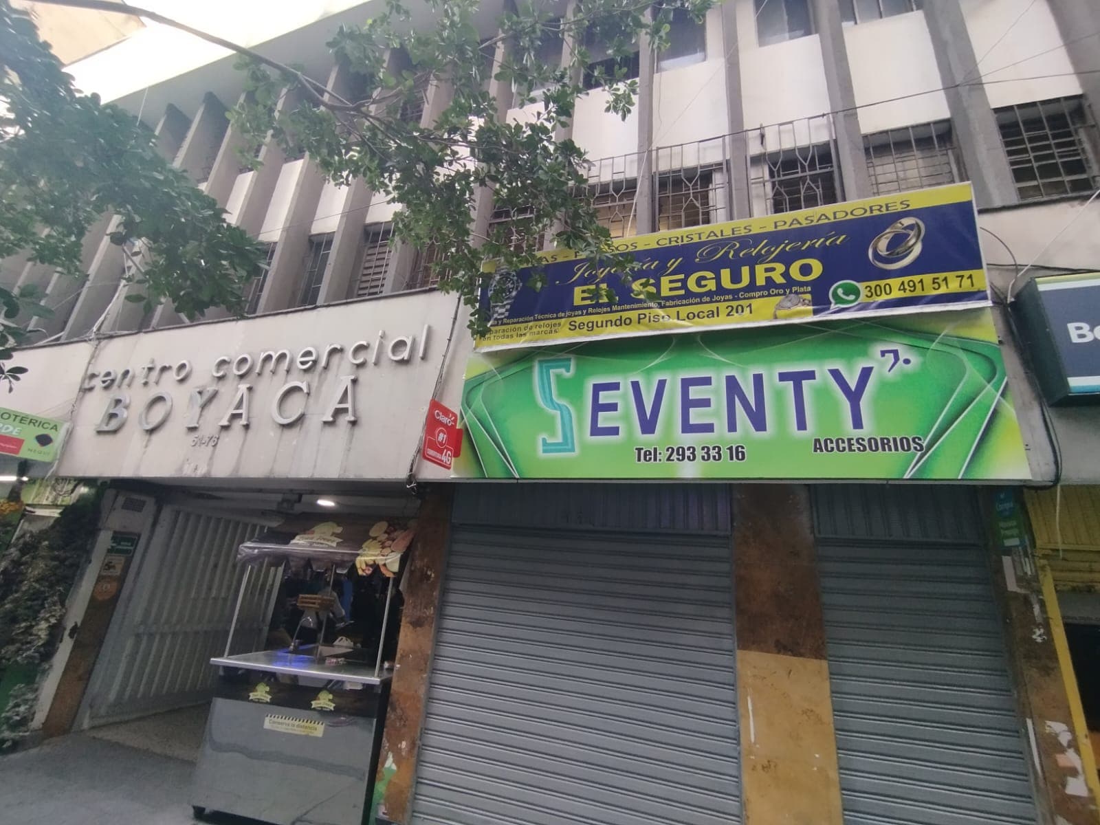 Local en arriendo en La Candelaria, Centro, Medellín — foto 2 de 10