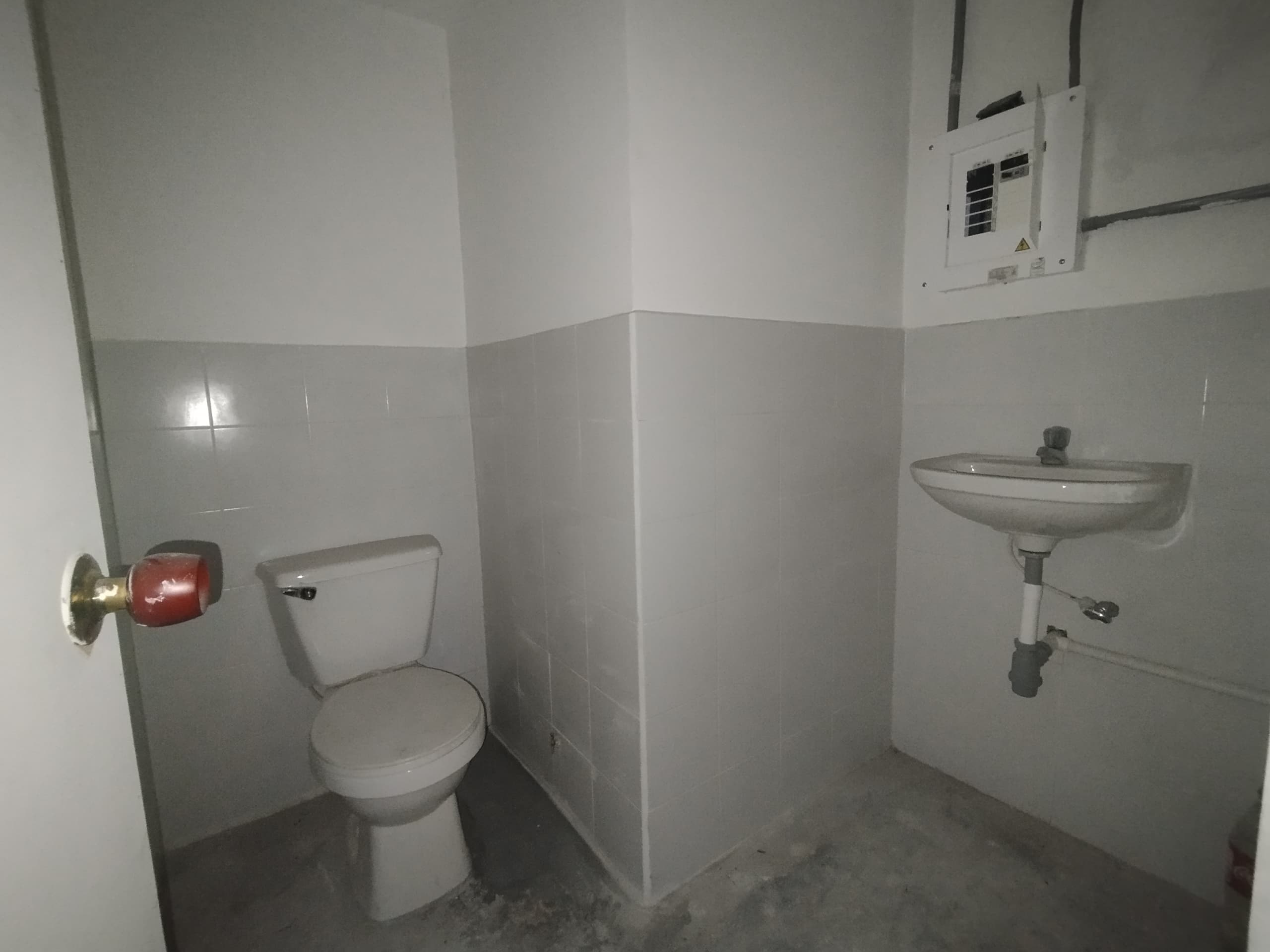 Local en arriendo en Conquistadores, Laureles, Medellín — foto 2 de 6