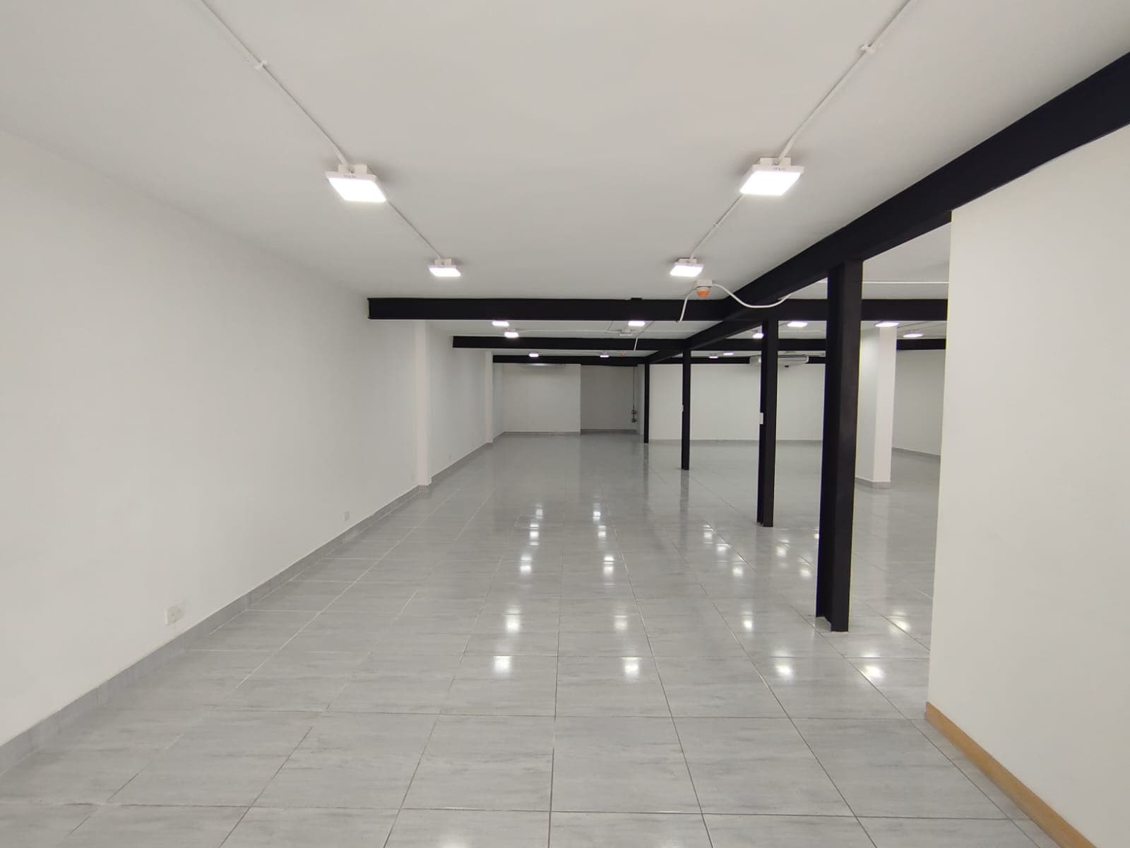 Local en arriendo en Laureles Medellín — foto 3 de 20