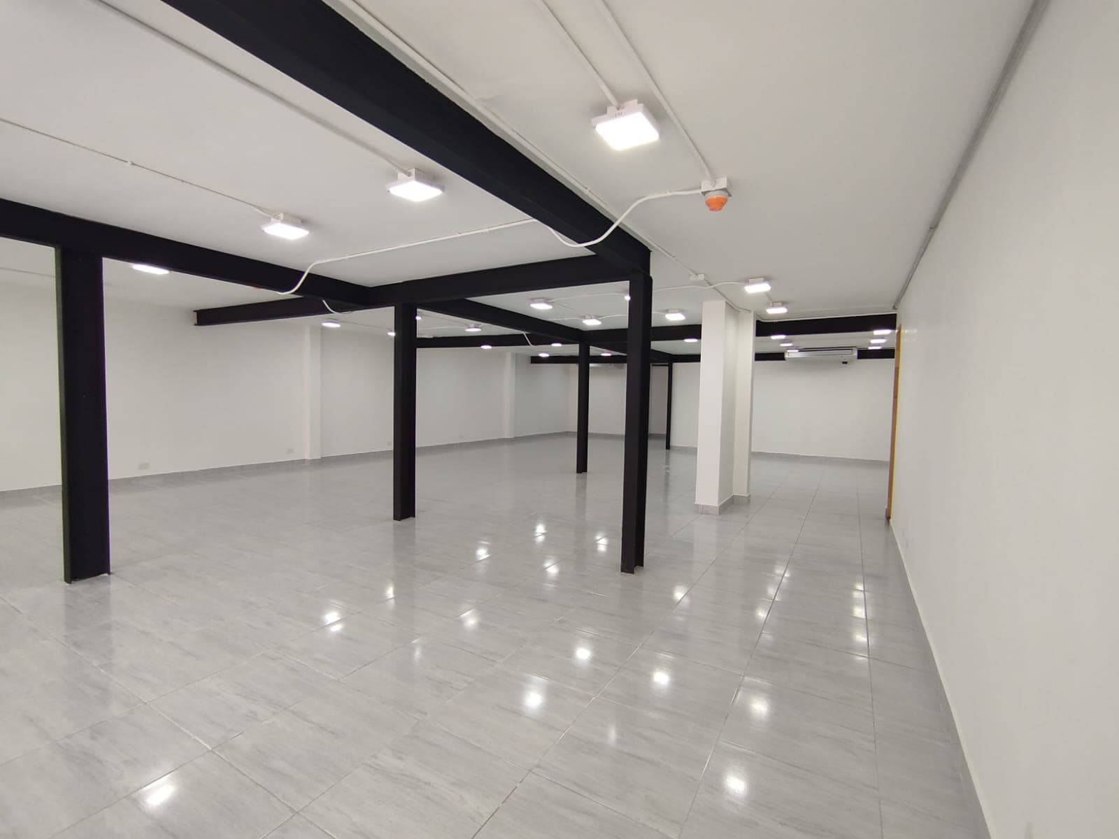 Local en arriendo en Laureles Medellín — foto 5 de 20