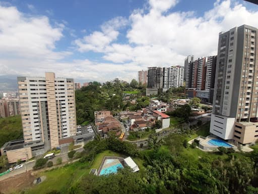 Apartamento en arriendo en Camino Verde, Envigado — foto 1 de 12