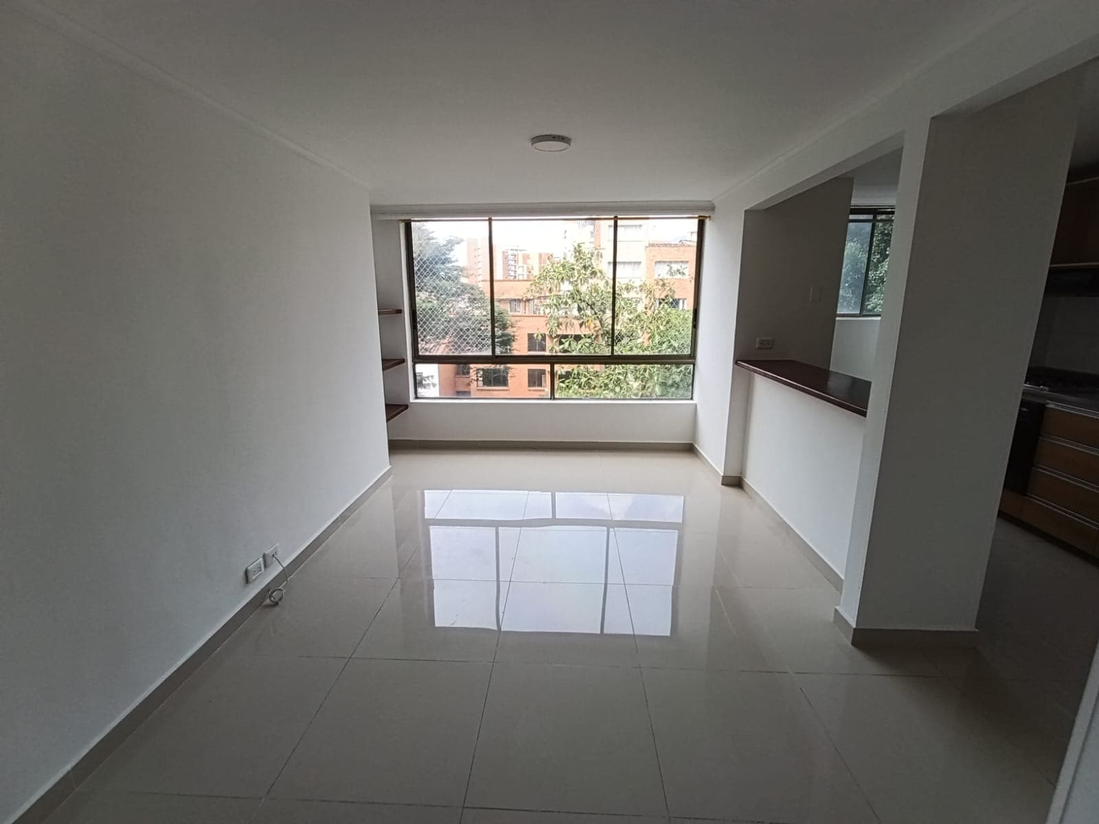 Apartamento en arriendo en Laureles, Medellín — foto 1 de 15