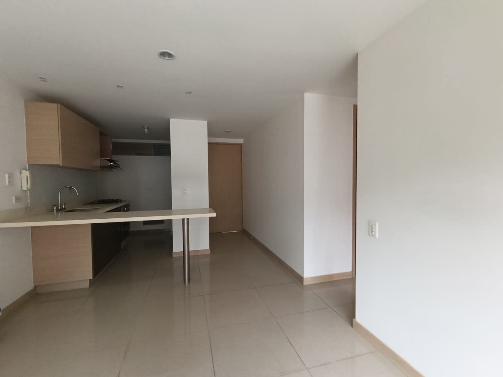 Apartamento en arriendo en Vegas de San Jose, Sabaneta — foto 1 de 13