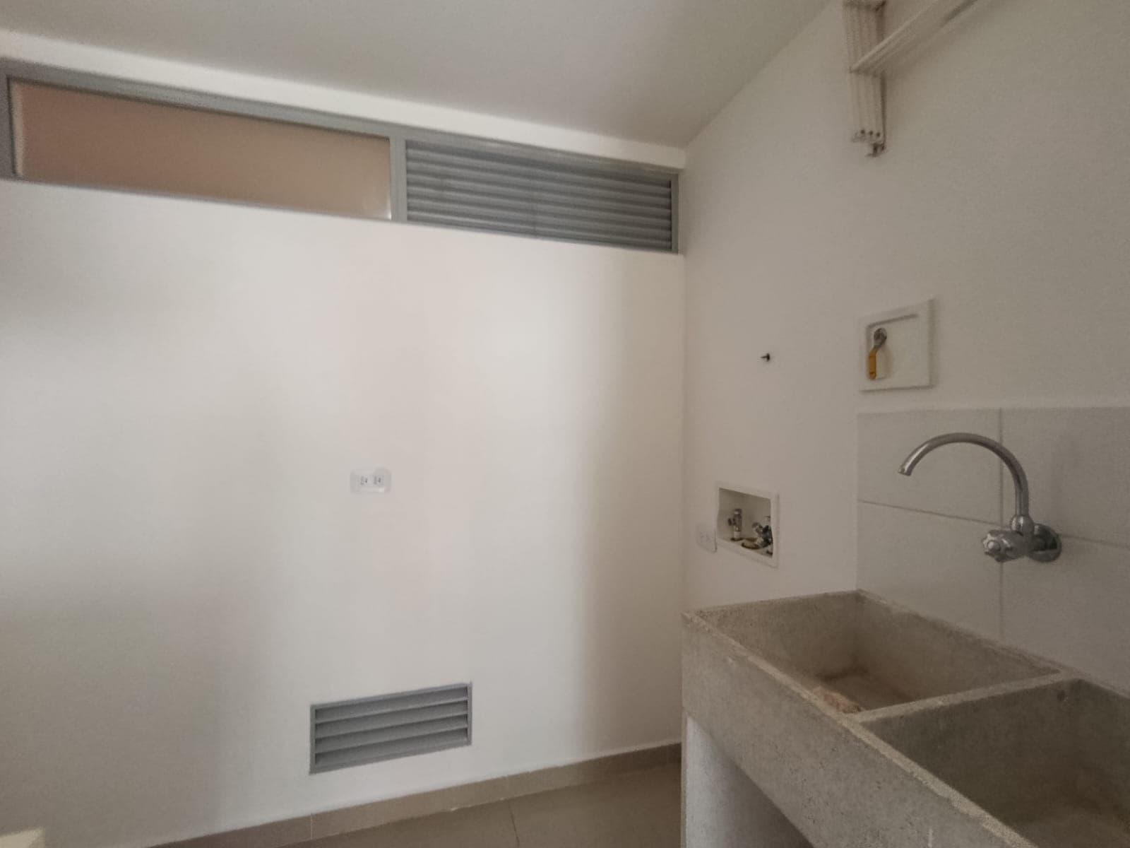 Apartamento en arriendo en Vegas de San Jose, Sabaneta — foto 5 de 13