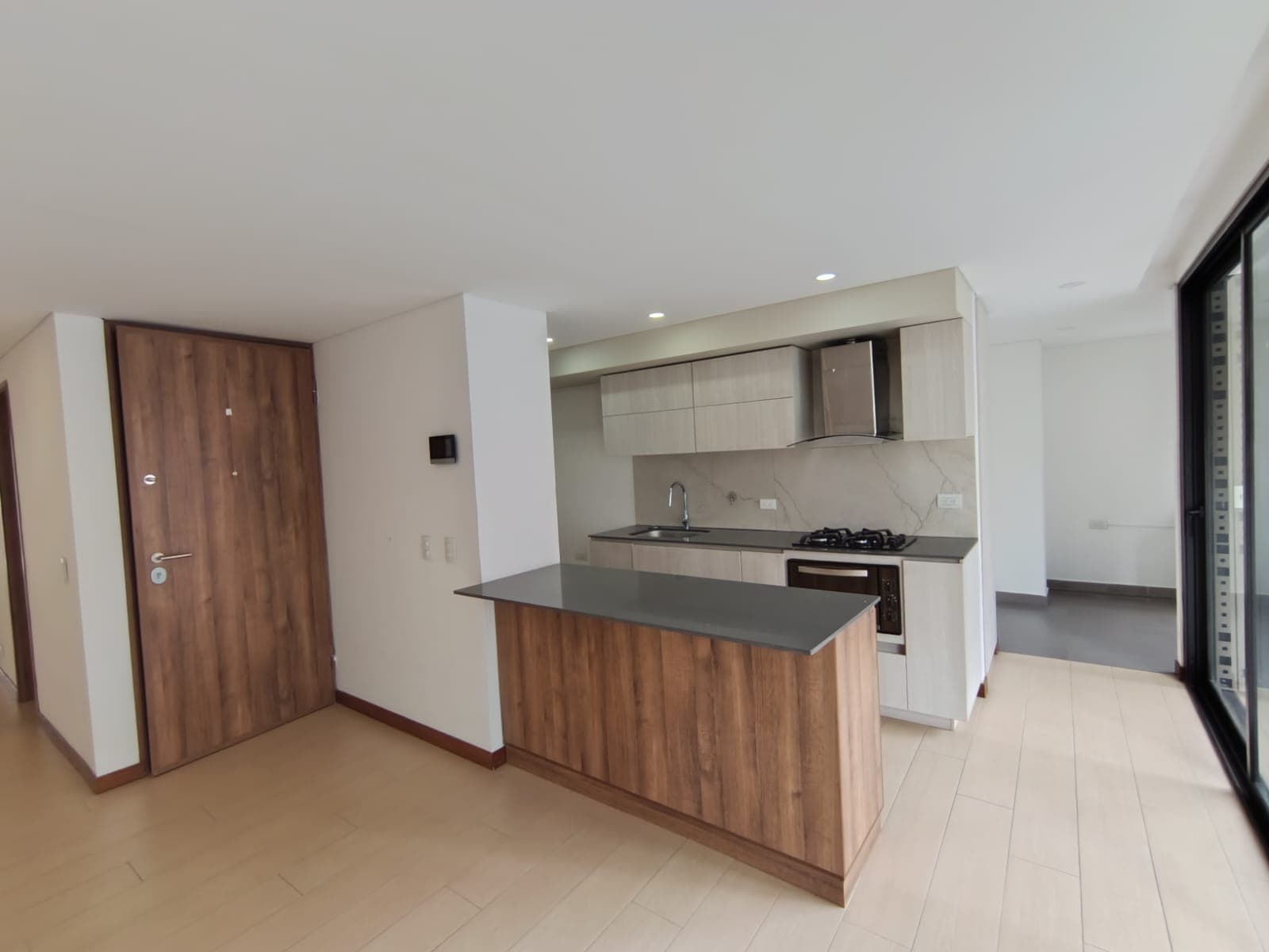 Apartamento en arriendo en Conquistadores, Laureles, Medellín — foto 3 de 20