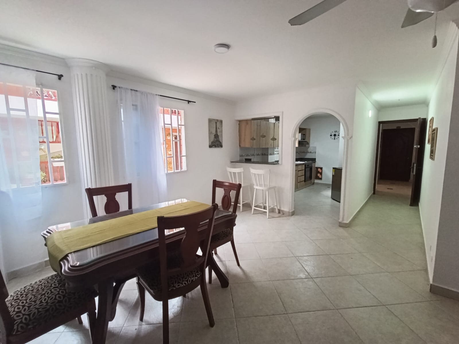 Apartamento en arriendo en Boston, Centro, Medellín — foto 1 de 20