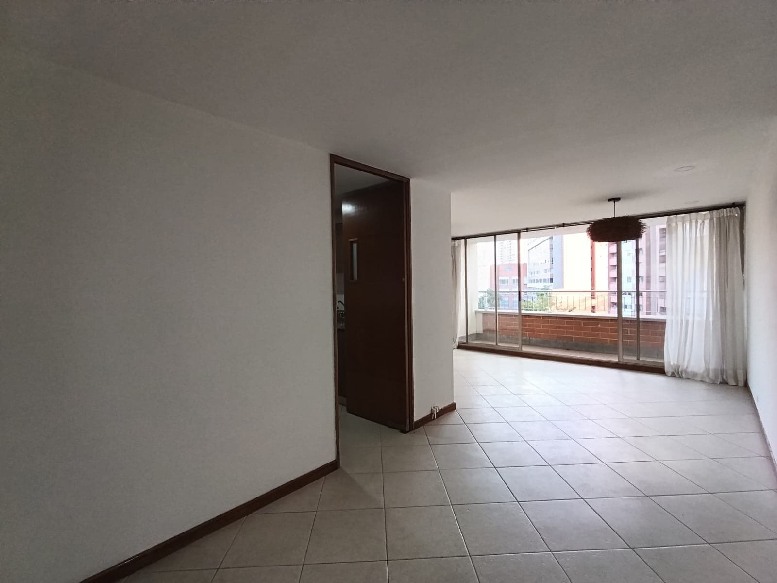 Apartamento en arriendo en Santa María De Los Ángeles, El Poblado, Medellín — foto 4 de 19