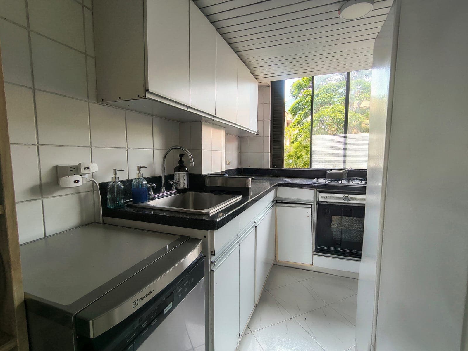 Apartamento en arriendo en San Lucas, El Poblado, Medellín — foto 5 de 12