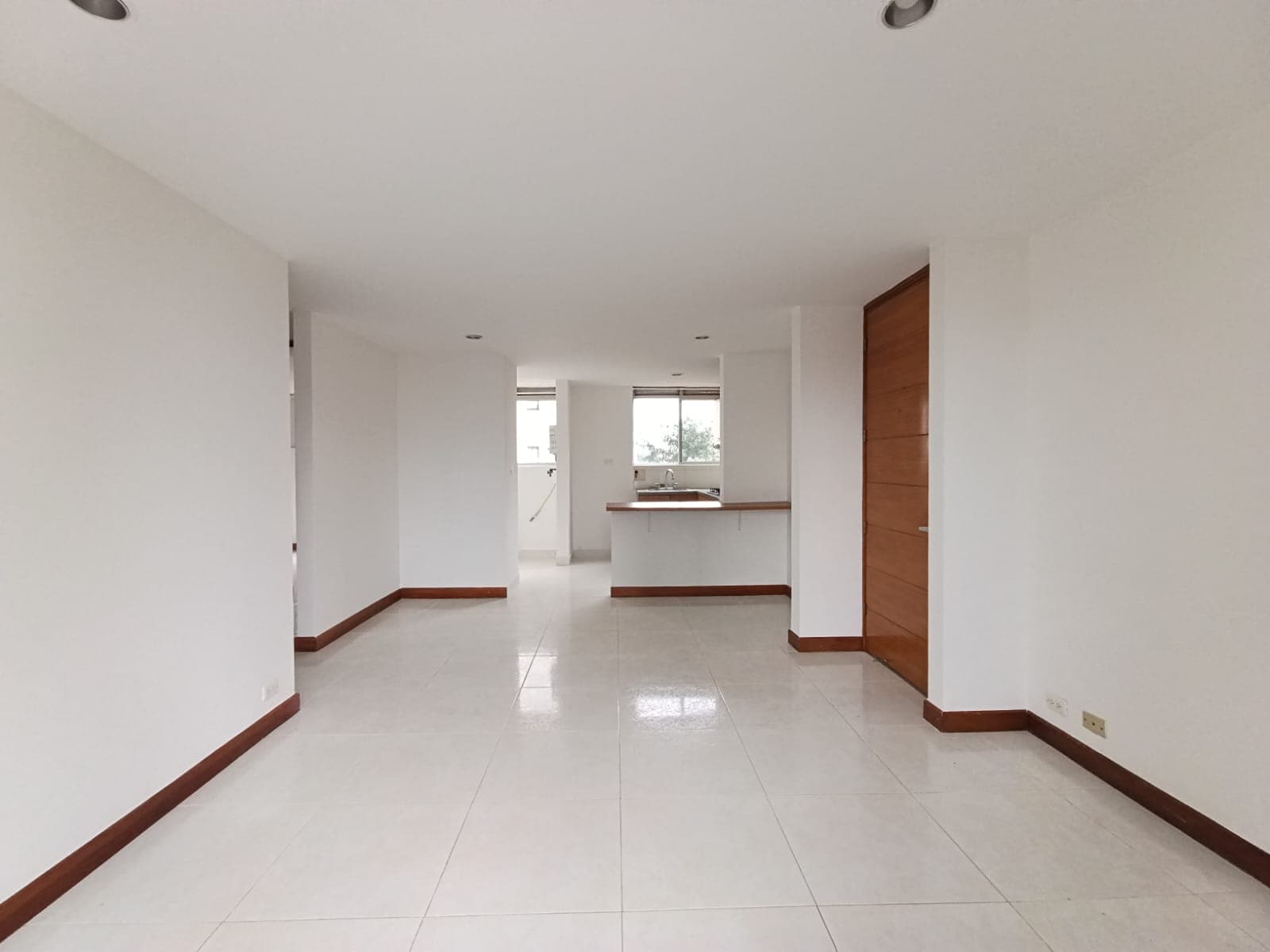 Apartamento en arriendo en Patio Bonito, El Poblado, Medellín — foto 4 de 11