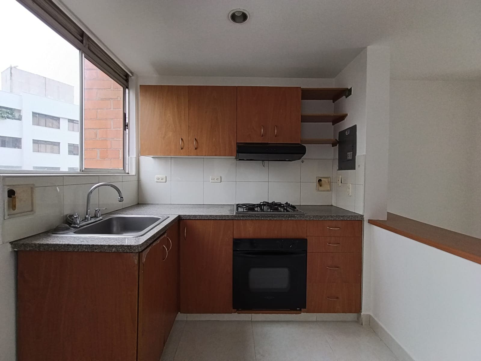 Apartamento en arriendo en Patio Bonito, El Poblado, Medellín — foto 5 de 11