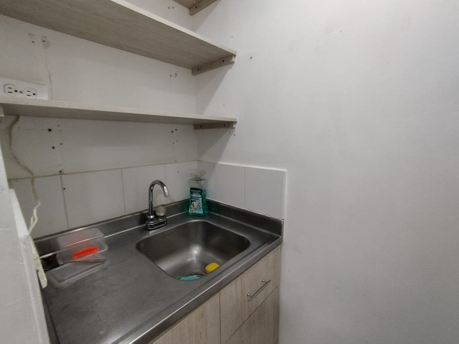 Oficina en arriendo en Patio Bonito, El Poblado, Medellín — foto 3 de 8