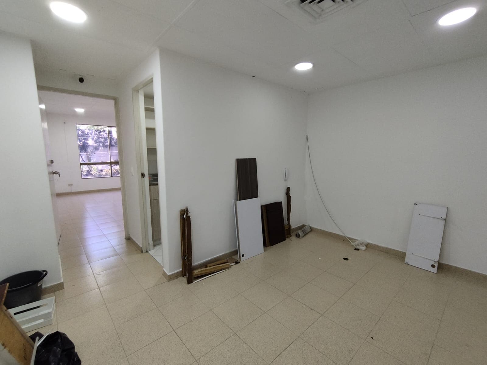 Oficina en arriendo en Patio Bonito, El Poblado, Medellín — foto 5 de 8
