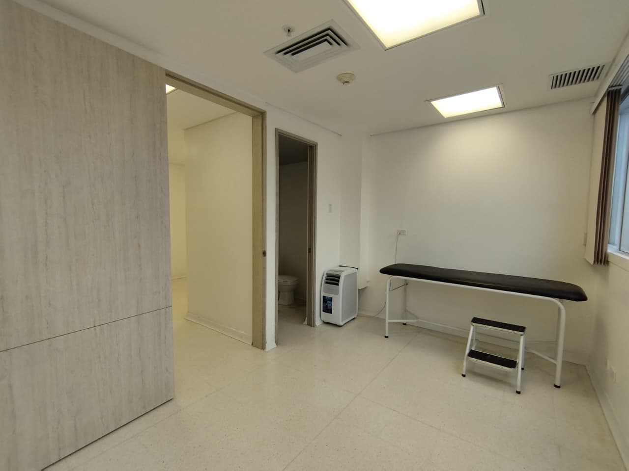 Consultorio en arriendo en Mayorca, Sabaneta — foto 1 de 8