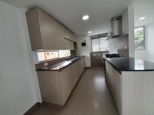 Apartamento en arriendo en Loma Del Chocho, Envigado — foto 2 de 20