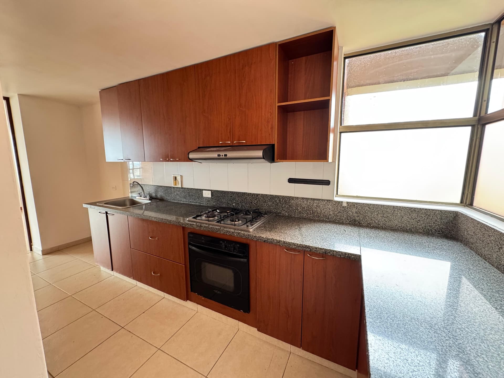Apartamento en arriendo en Loma De Los Parra, El Poblado, Medellín — foto 1 de 20