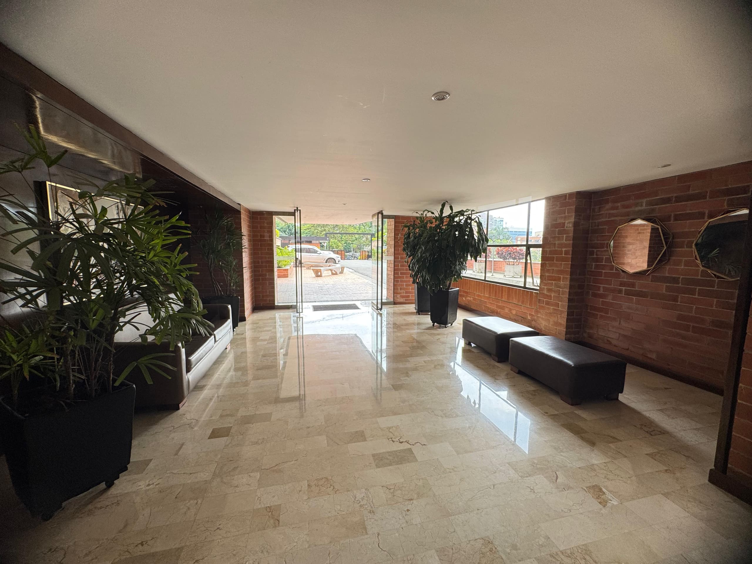 Apartamento en arriendo en Loma De Los Parra, El Poblado, Medellín — foto 4 de 20