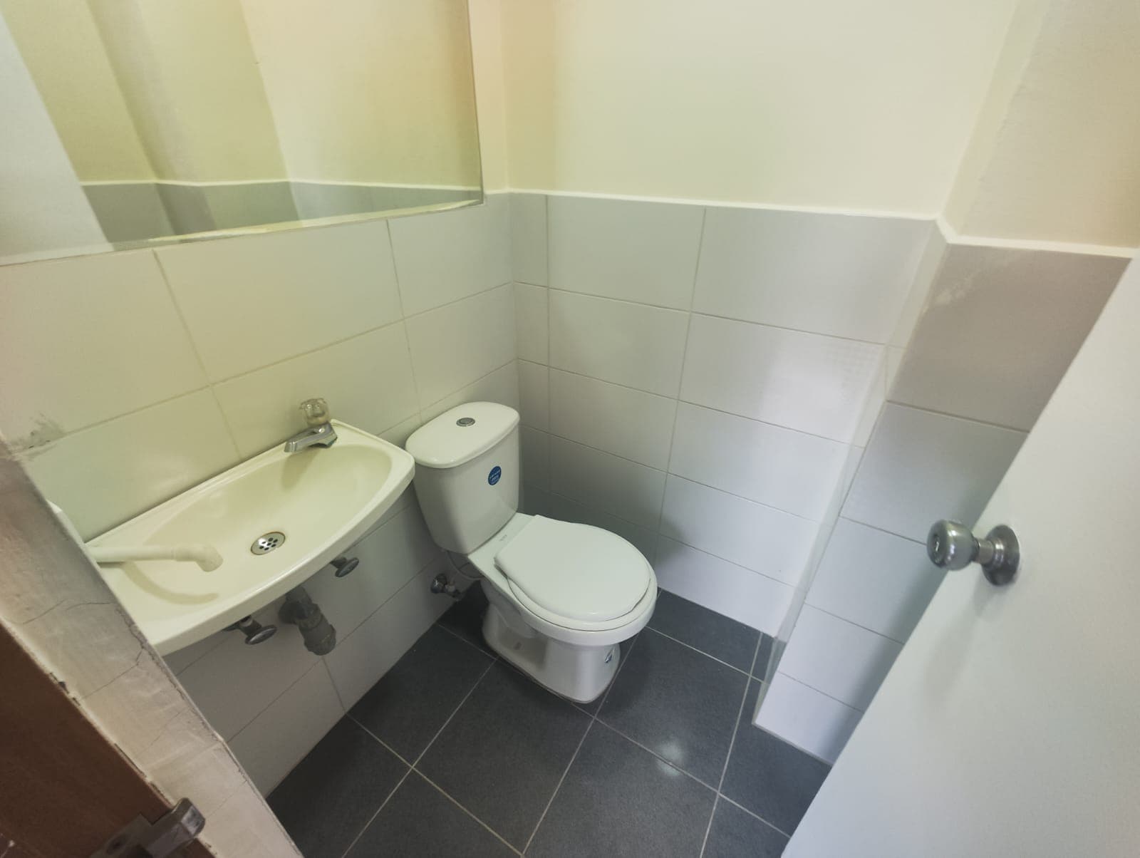 Oficina en arriendo en Laureles, Medellín — foto 3 de 8