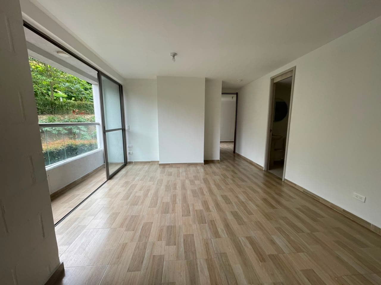 Apartamento en arriendo en La Loma De Los Bernal, Belen, Medellín — foto 1 de 20