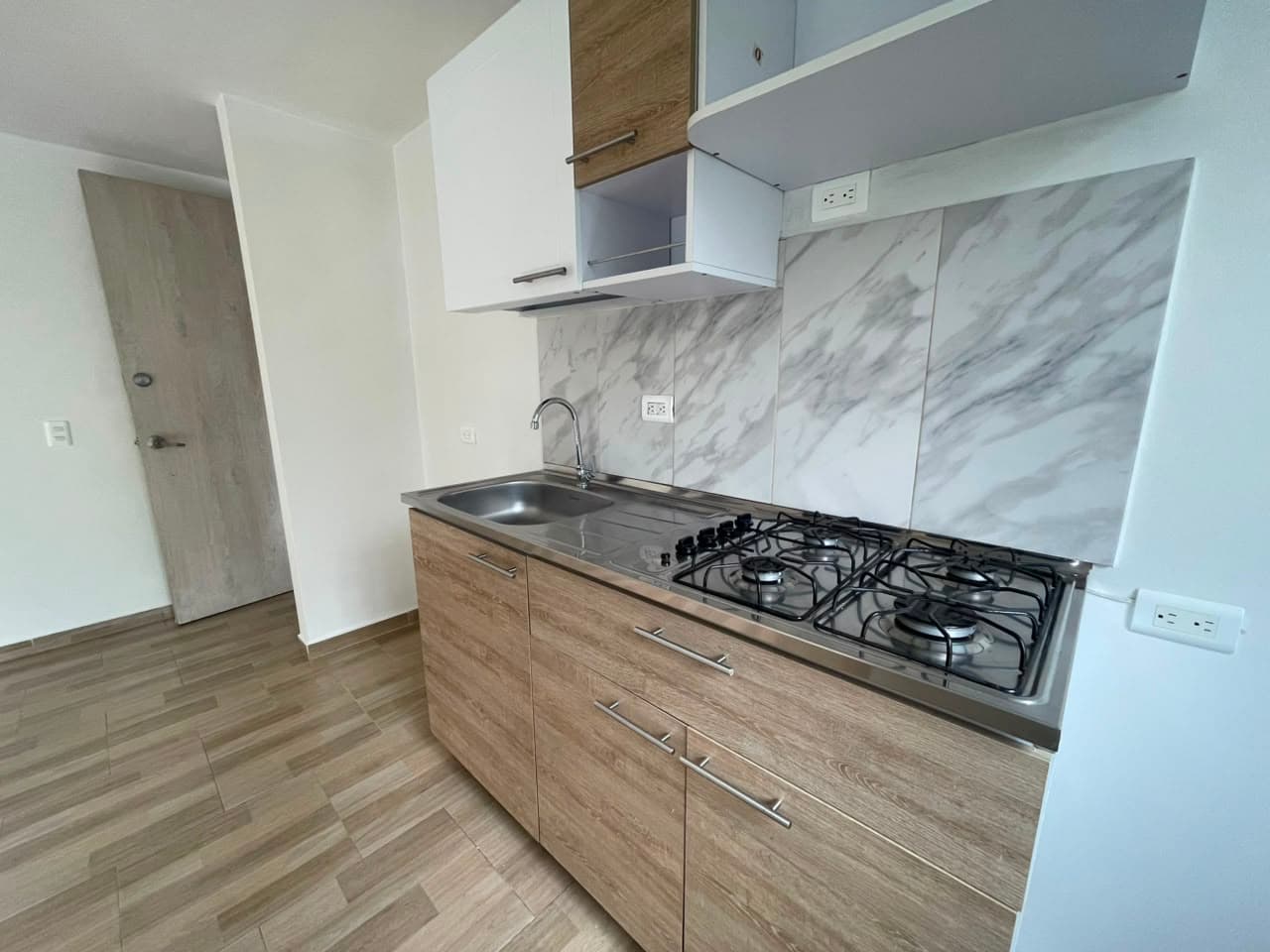 Apartamento en arriendo en La Loma De Los Bernal, Belen, Medellín — foto 4 de 20