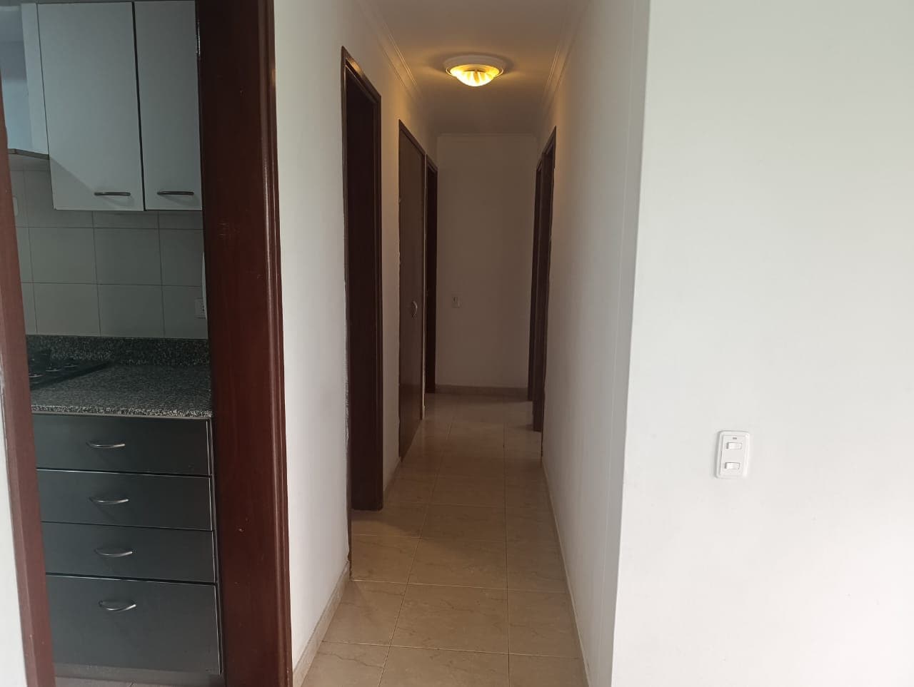 Apartamento en arriendo en La Castellana, Laureles, Medellín — foto 2 de 13